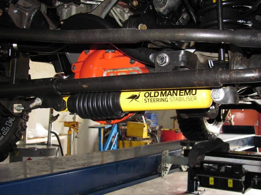 アウトバック : オールドマン・エミュー・ステアリングダンパー JKジープ用発売開始 - ブログ - ARB 4X4 Accessories  公式サイト 正規日本代理店 株式会社 アウトバック